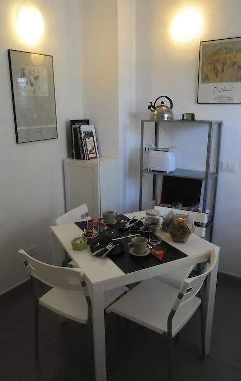 Gens Mundi B&B Ostia Antica 3*,  Italia